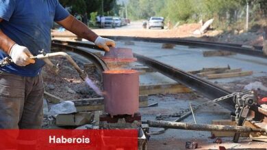 Alikahya Tramvay Hattı'nda raylar döşeniyor