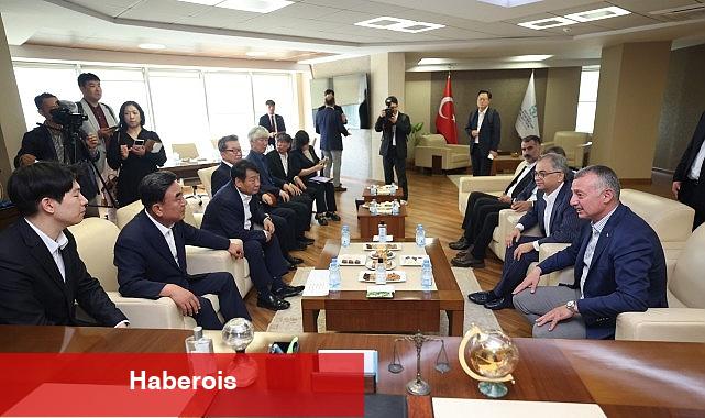 Güney Koreli Başkan, çay ve pişmaniyeye bayıldı