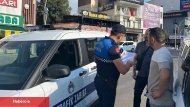 Kocaeli Zabıtası'ndan KPSS’ye geç kalanlara destek - Haberois Kocaeli Zabıtası'ndan KPSS’ye geç kalanlara destek