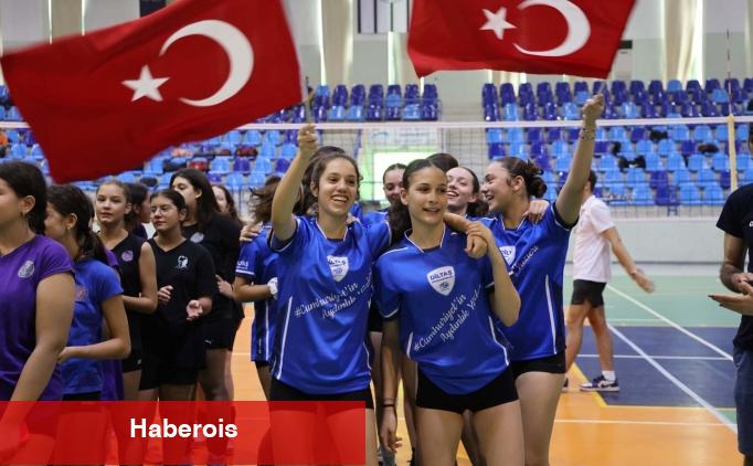 Marmaris'te voleybol şenliği