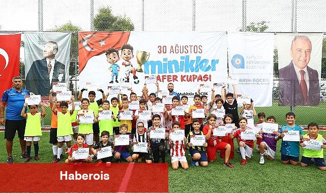 Minikler Zafer Turnuvasında eğlence dolu anlar yaşadı