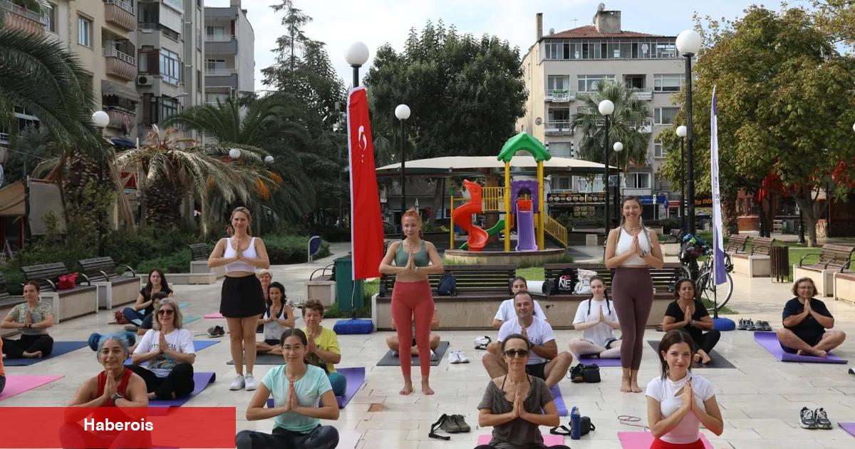 Mudanya Güzelyalı'da yoga ile güne başlandı