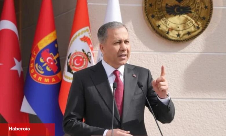 Bakan Yerlikaya: Demokrasi, nefret ve şiddetin kalkanı değildir! - Haberois Bakan Yerlikaya: Demokrasi, nefret ve şiddetin kalkanı değildir!