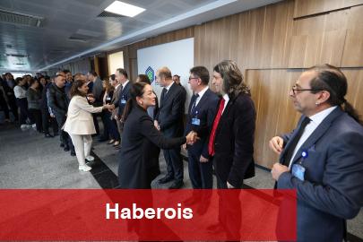 İstanbul'da Başkan Ovalıoğlu personeliyle bayramlaştı - Haberois İstanbul'da Başkan Ovalıoğlu personeliyle bayramlaştı