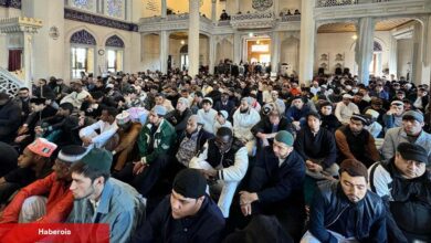 Müslümanlar mescide akın etti! Japonya'da bayram namazı 3 sefer kılındı - Haberois Müslümanlar mescide akın etti! Japonya'da bayram namazı 3 sefer kılındı