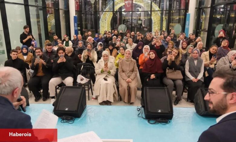 Ünlü yazar, Kocaeli’de konuk olduğu söyleşide gençlere seslendi! - Haberois Ünlü yazar, Kocaeli’de konuk olduğu söyleşide gençlere seslendi!