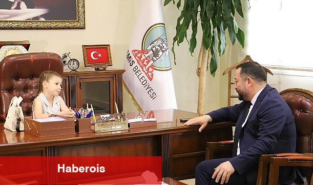 23 Nisan'da Başkanlık Koltuğuna Esila Oturdu - Haberois 23 Nisan'da Başkanlık Koltuğuna Esila Oturdu