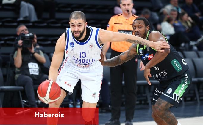Anadolu Efes, konutunda kaybetti