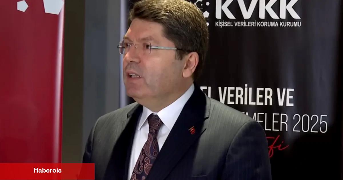 Bakan Tunç'tan 'çıplak arama' iddialarına yanıt