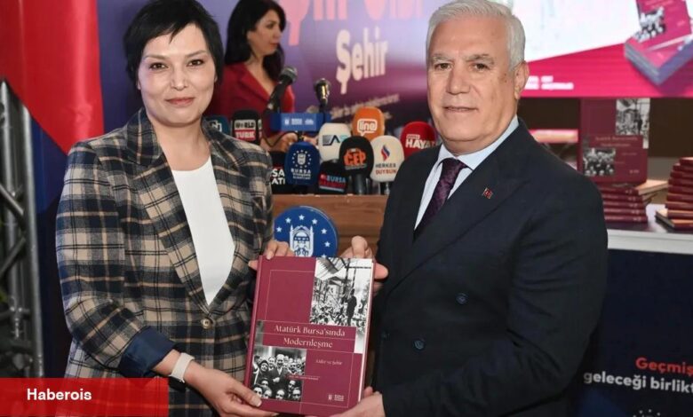 Bursa kent belleğine yeni bir kaynak daha... Atatürk Bursa’sında Modernleşme...