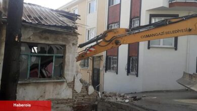 Bursa Osmangazi’de metruk yıkımlar sürüyor