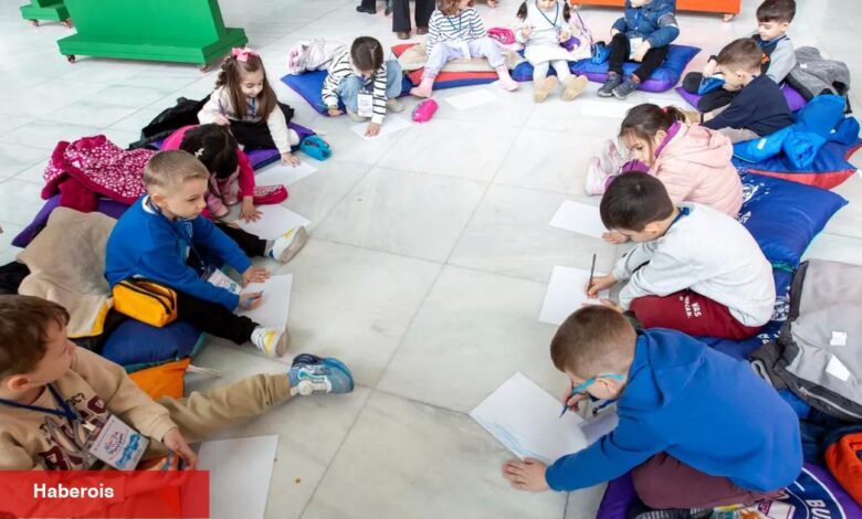 Bursa'da 'Resimlerden Resim Beğen'diler