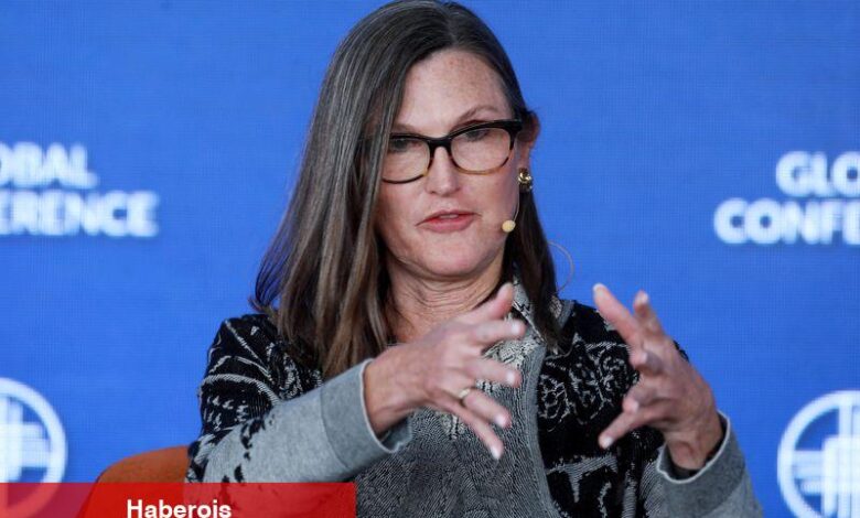 Cathie Wood, Trump’ın ’şok terapi’ tarife politikasında potansiyel faydalar görüyor - Haberois Cathie Wood, Trump’ın ’şok terapi’ tarife politikasında potansiyel faydalar görüyor