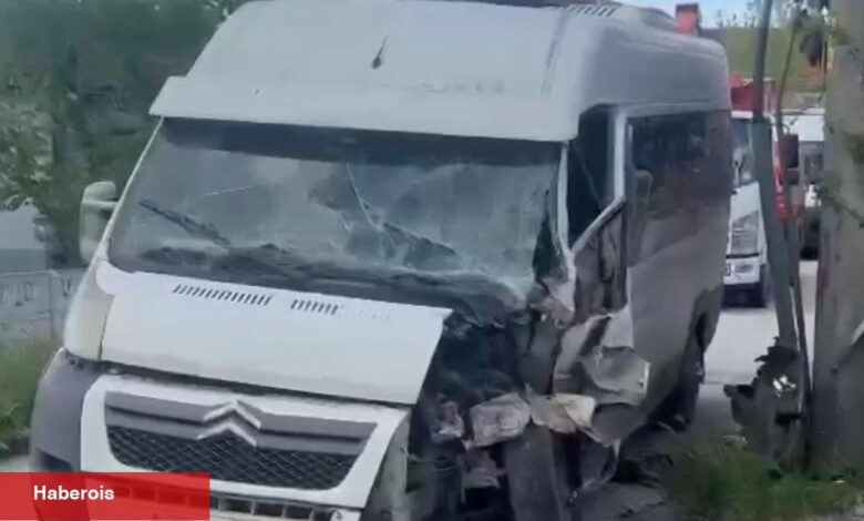 Düzce’de elektrik direğine çarpan minibüsün sürücüsü aranıyor