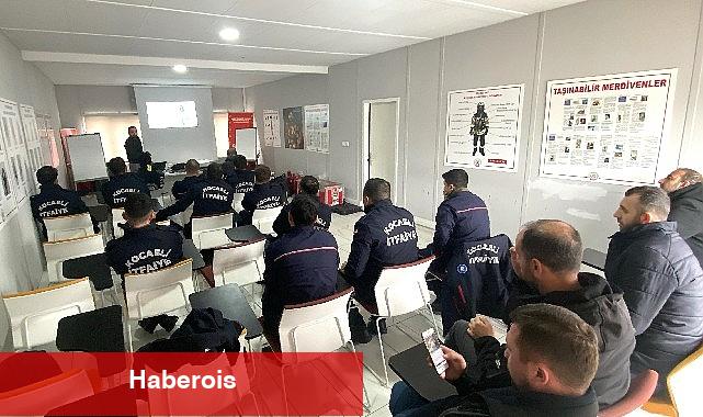 İtfaiye personeline 'asansörde kurtarma' eğitimi