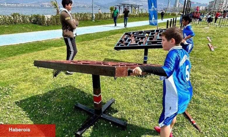 İzmirli minikler Hentbol Şenliği’nde buluştu - Haberois İzmirli minikler Hentbol Şenliği’nde buluştu