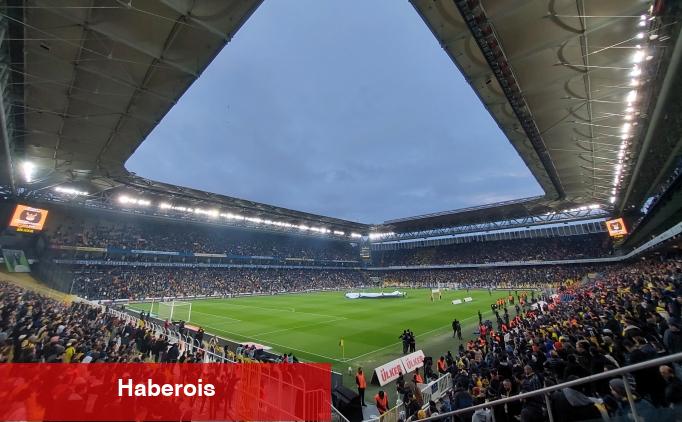 Kadıköy'de derbi öncesi L-Gante ve Wanda düeti çalındı - Haberois Kadıköy'de derbi öncesi L-Gante ve Wanda düeti çalındı
