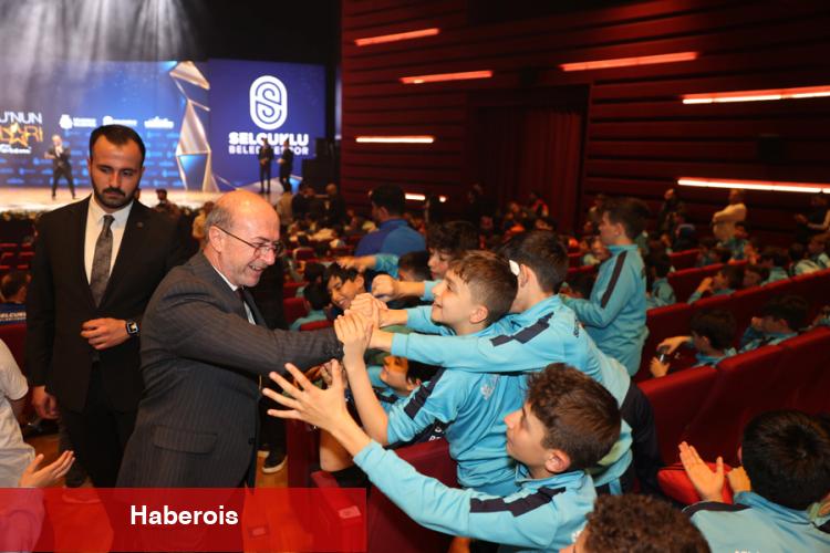 Konya Selçuklu’nun başarılı sporcuları ödüllendirildi