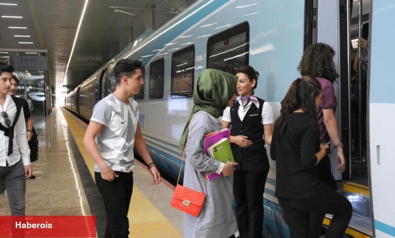 Raylarda bayram trafiği... 2,8 milyon yolcu taşındı - Haberois Raylarda bayram trafiği... 2,8 milyon yolcu taşındı