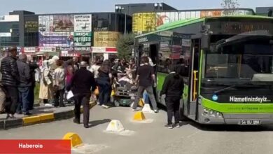 Sakarya'da otobüs sınırdan çıktı, hastaneye gitti