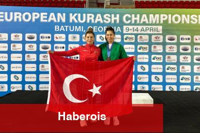 Sakaryalı kuraş sporcusu Gürcistan’da bayrağımızı dalgalandırdı