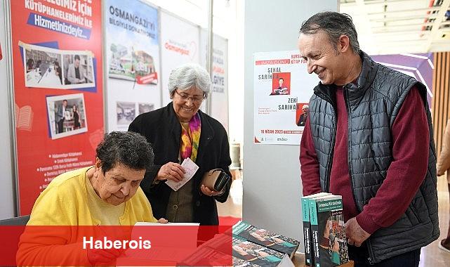 Şenal Sarıhan ve Zeki Sarıhan'a kitapseverlerden yoğun ilgi - Haberois Şenal Sarıhan ve Zeki Sarıhan'a kitapseverlerden yoğun ilgi