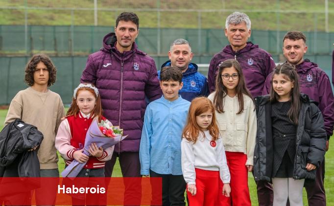 Trabzonspor'da 23 Nisan kutlması - Haberois Trabzonspor'da 23 Nisan kutlması