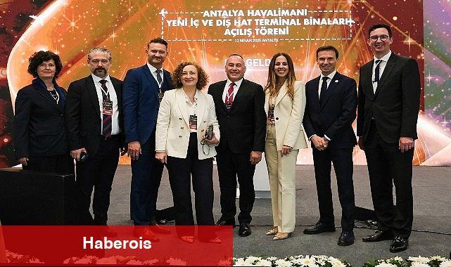 Yenilenen Antalya Havalimanı ilk yolcularını karşıladı - Haberois Yenilenen Antalya Havalimanı ilk yolcularını karşıladı