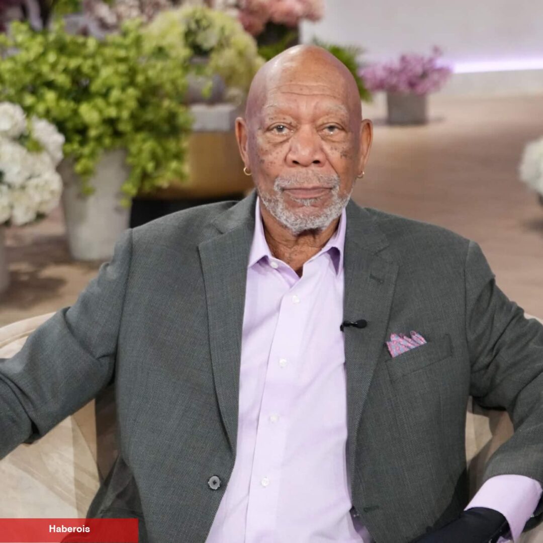 Yıllardır kulağından çıkarmıyor! Morgan Freeman küpelerinin sırrını birinci sefer açıkladı