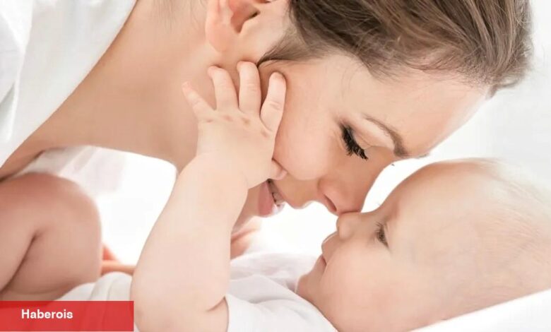 Anne bebek bağı bebeğin dünyasını şekillendiriyor - Haberois Anne bebek bağı bebeğin dünyasını şekillendiriyor