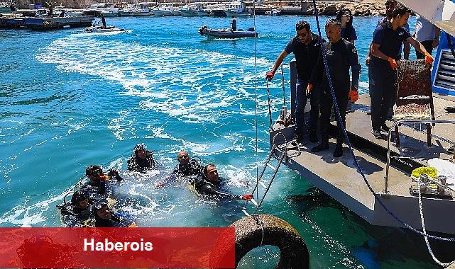 Antalya Büyükşehir Belediyesi'nden Kaleiçi Yat Limanı'nda deniz taban paklığı - Haberois Antalya Büyükşehir Belediyesi'nden Kaleiçi Yat Limanı'nda deniz taban paklığı