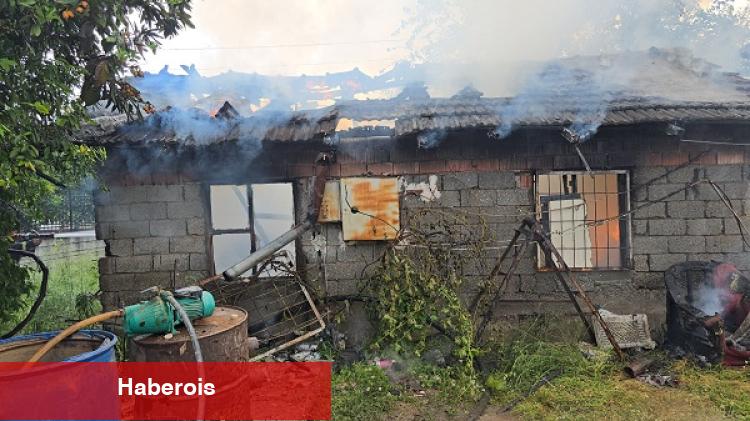 Antalya Kumluca’da sera meskeninde yangın - Haberois Antalya Kumluca’da sera meskeninde yangın