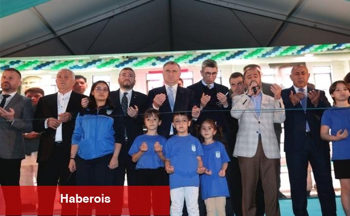 Bakan Bak: "Spor devrimi yaşanıyor"