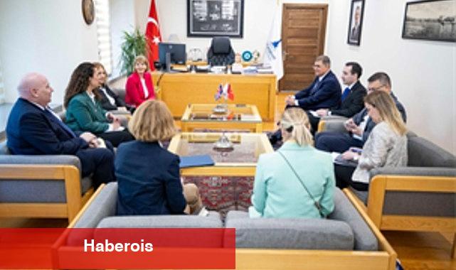 Birleşik Krallık Büyükelçisi'nden Lider Tugay'a ziyaret - Haberois Birleşik Krallık Büyükelçisi'nden Lider Tugay'a ziyaret