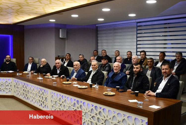 Bursa Osmangazi'de AK Parti Mahalle Liderleriyle buluştu - Haberois Bursa Osmangazi'de AK Parti Mahalle Liderleriyle buluştu