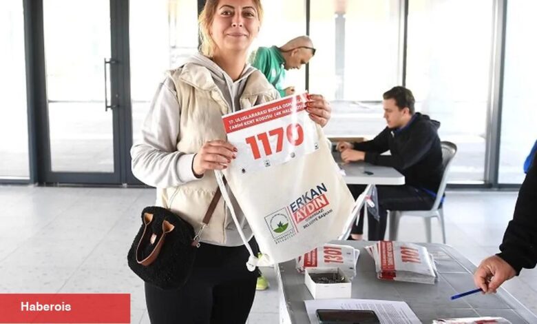 Bursa Osmangazi'de tarihi koşuya katılacaklar numara aldı - Haberois Bursa Osmangazi'de tarihi koşuya katılacaklar numara aldı