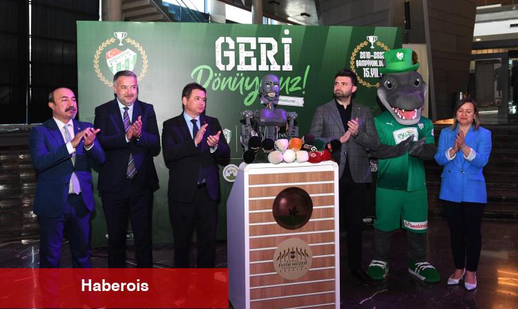 Bursa Osmangazi'de yeşil-beyaz sevdalılar buluştu... Türkiye’nin birinci insansı robotundan Bursaspor’a takviye - Haberois Bursa Osmangazi'de yeşil-beyaz sevdalılar buluştu... Türkiye’nin birinci insansı robotundan Bursaspor’a takviye
