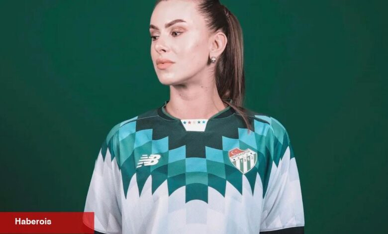 Bursaspor’un yeni dönem taraftar formaları ilgi görüyor - Haberois Bursaspor’un yeni dönem taraftar formaları ilgi görüyor