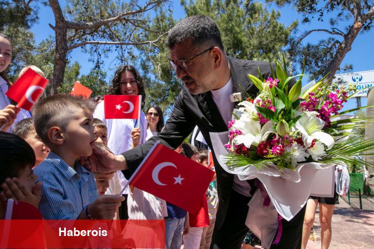 CHP'li Ağbaba’dan Güzelbahçe'ye övgü