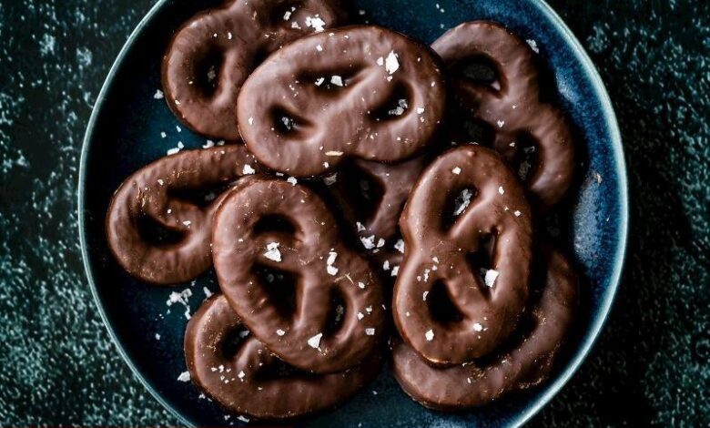 Çikolatalı Pretzel (Brezel)