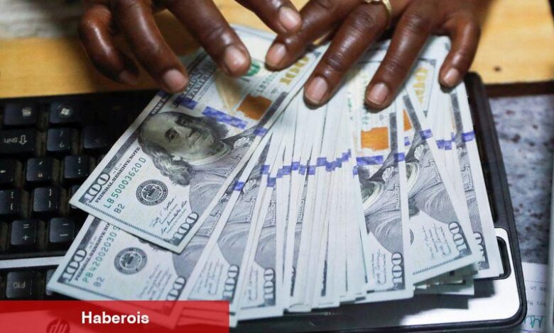 Dolar üçüncü haftalık kazancına yaklaşırken, yatırımcılar düşüş pozisyonlarını artırıyor