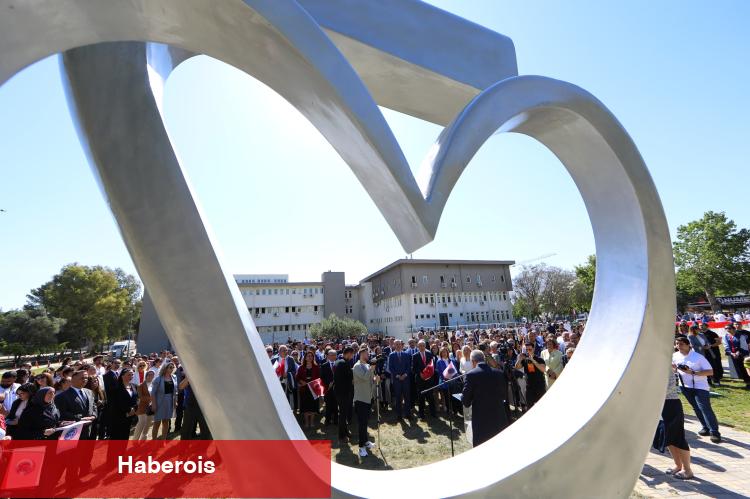 Ege Üniversitesi’nde 70. yıl coşkusu... Amaç, sıhhatte mükemmeliyet - Haberois Ege Üniversitesi’nde 70. yıl coşkusu... Amaç, sıhhatte mükemmeliyet