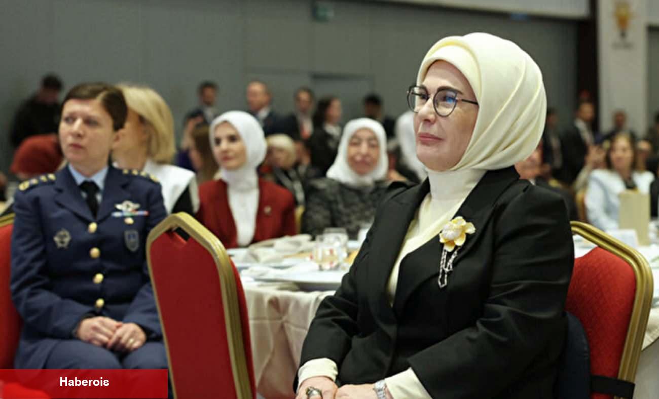 Emine Erdoğan Anneler Günü'nde Mattia Ahmet Minguzzi'nin annesiyle buluştu - Haberois Emine Erdoğan Anneler Günü'nde Mattia Ahmet Minguzzi'nin annesiyle buluştu