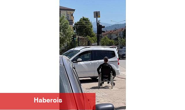 Engelli Bireylerin Trafikte Yaşadığı Zorluklar Farkındalık Görüntüsü İle Gündeme Getirildi - Haberois Engelli Bireylerin Trafikte Yaşadığı Zorluklar Farkındalık Görüntüsü İle Gündeme Getirildi