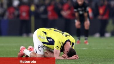 Fenerbahçe, Kadıköy'de kaybettiği puanlarla şampiyonluktan uzaklaştı