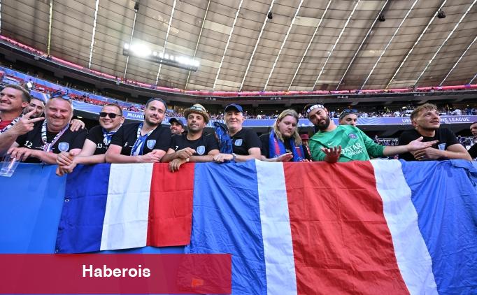 Finale saatler kala PSG'li taraftarlar meydanlarda! - Haberois Finale saatler kala PSG'li taraftarlar meydanlarda!