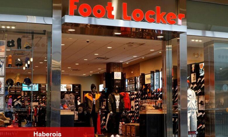 Foot Locker payları, Dick’s’in pay başına 24 dolar teklifini değerlendirmesiyle yükseldi - Haberois Foot Locker payları, Dick’s’in pay başına 24 dolar teklifini değerlendirmesiyle yükseldi