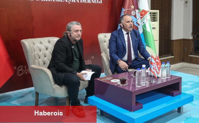 Futbol yorumcusu Erdal Güzel, Bursa'da "Memleket söyleşileri" programına katıldı