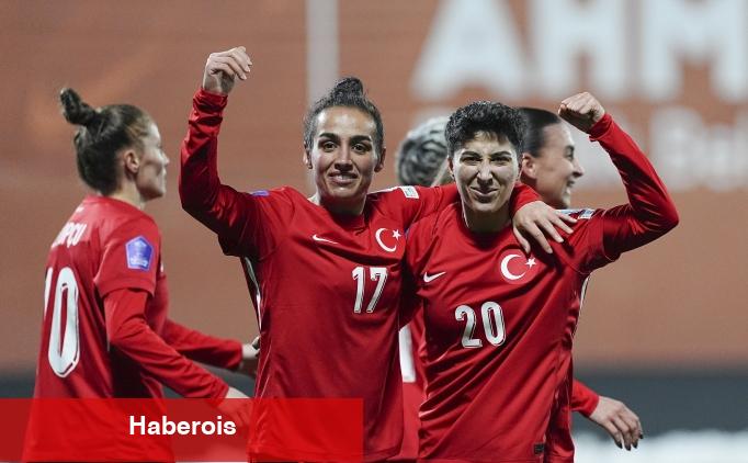 Futbolseverler, Türkiye - İrlanda maçını fiyatsız izleyebilecek