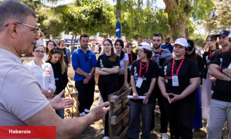 Genç dizayncılar İzmir’i güzelleştiriyor - Haberois Genç dizayncılar İzmir’i güzelleştiriyor